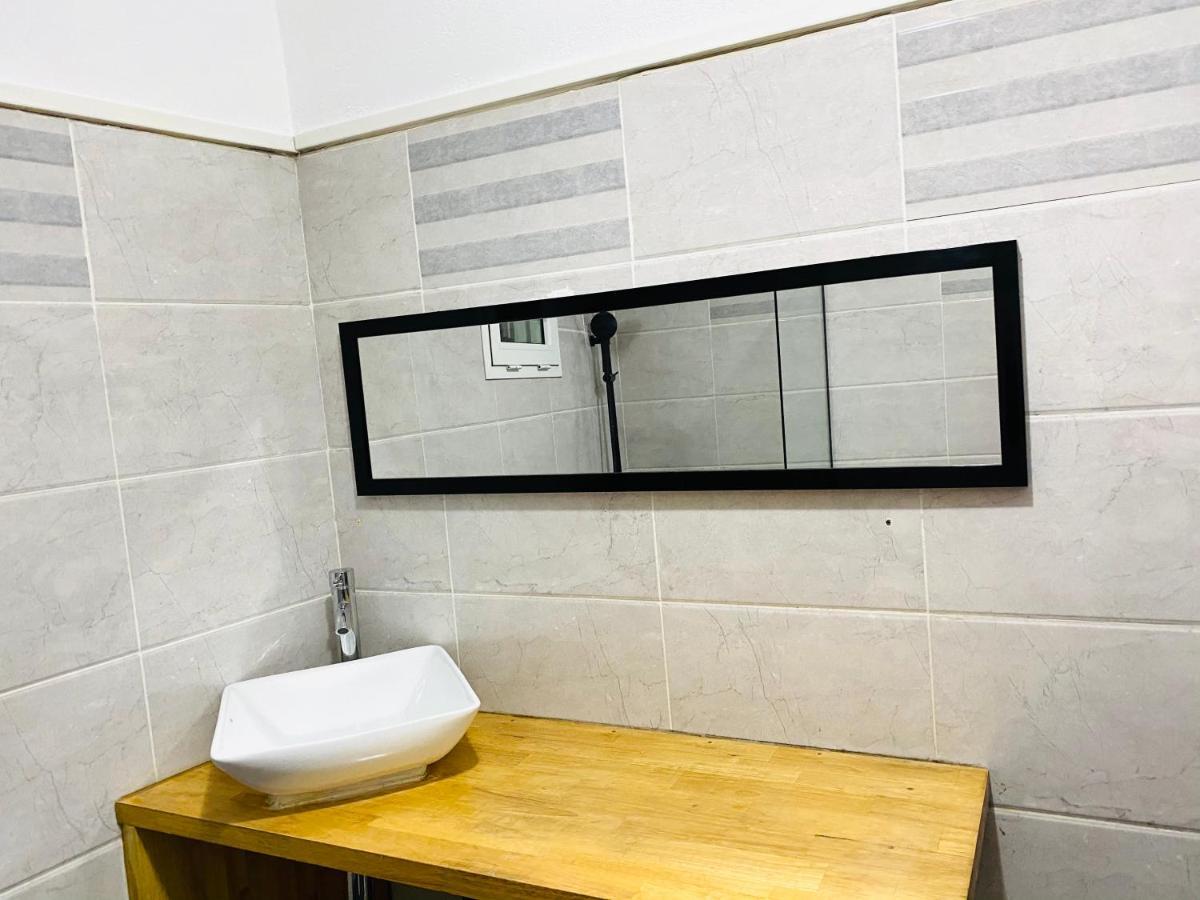 Moya Residence By Md Dzaoudzi Bagian luar foto